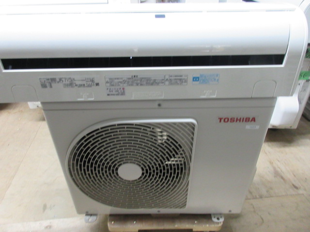 K03557 東芝 中古エアコン 主に6畳用 冷房能力 2.2KW ／ 暖房能力2.2KW