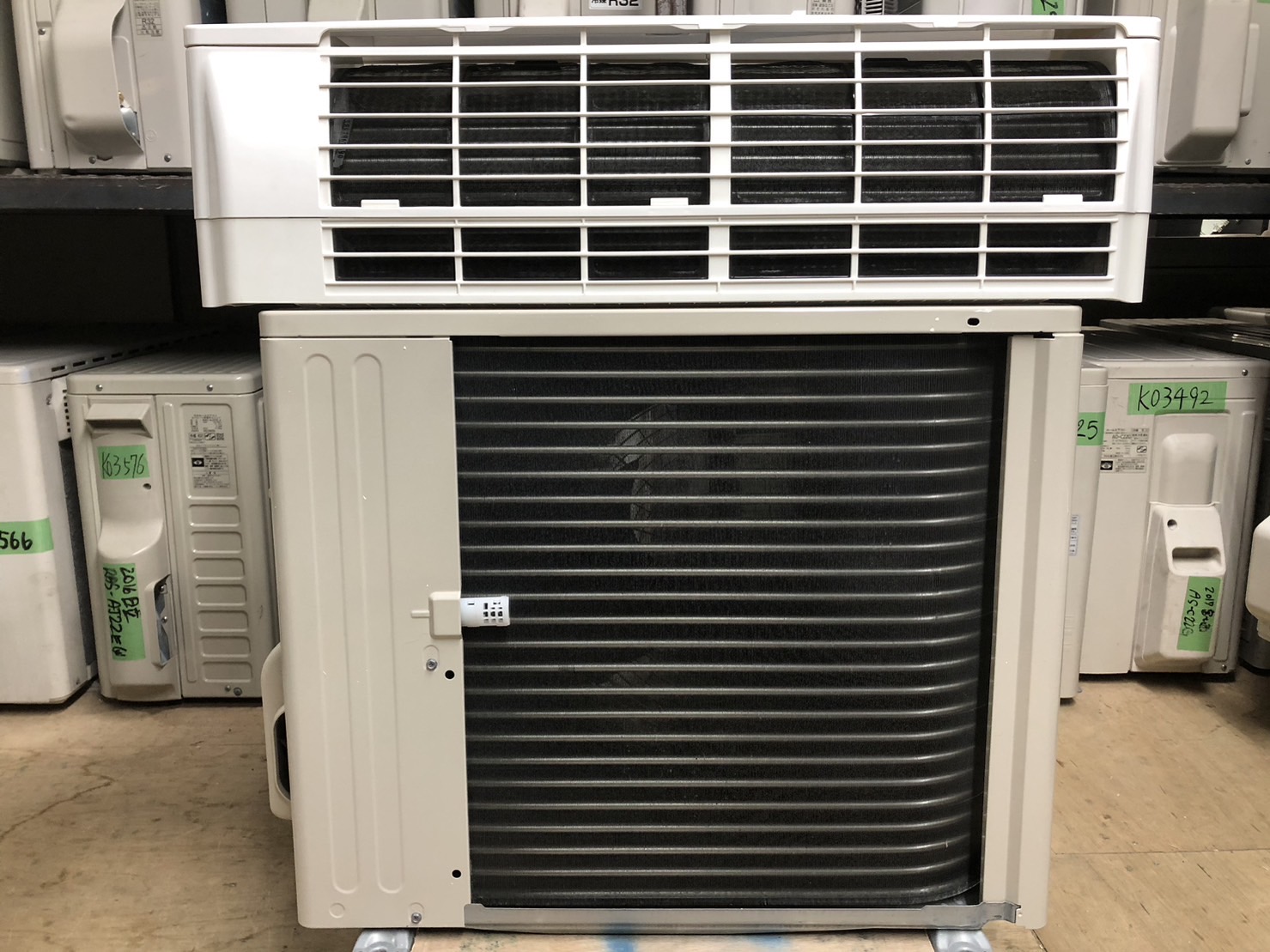 （2129）【格安・・中古・・エアコン】 2019年製 シャープ 2.2KW売ります